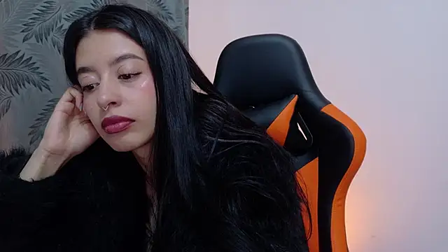 Misscarolsph online show from 05-24-26, 07:03