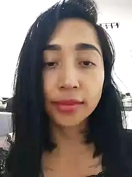 Snapshot of Elowyn chatting on 10-04-25, 02:57 Elowyn online show from 10-04-25, 02:57