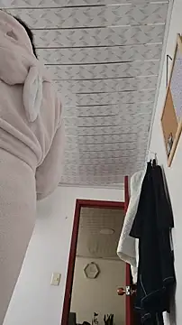 Elowyn online show from 11-10-25, 04:12