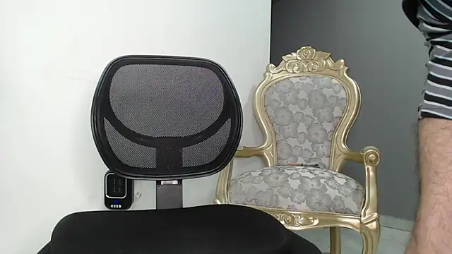 Snapshot of bigdick_monster1 chatting on 02-08-26, 04:21 bigdick monster1 online show from 02-08-26, 04:21