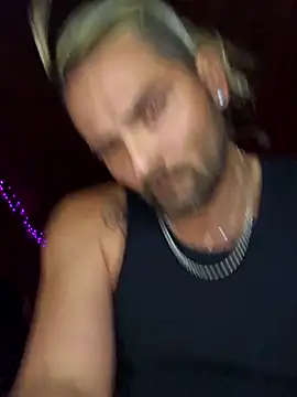 Snapshot of JayMoneyy92 chatting on 10-29-25, 04:11 JayMoneyy92 online show from 10-29-25, 04:11