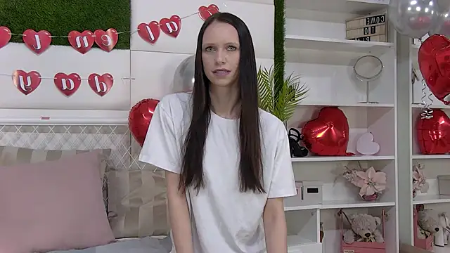 Snapshot of TaraHarris chatting on 02-10-26, 12:37 TaraHarris online show from 02-10-26, 12:37