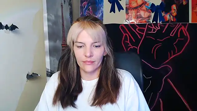 Snapshot of VanessaRey_ chatting on 06-16-26, 06:46 VanessaRey online show from 06-16-26, 06:46