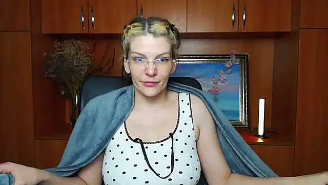 Snapshot of VanessaRey_ chatting on 05-03-26, 03:00 VanessaRey online show from 05-03-26, 03:00