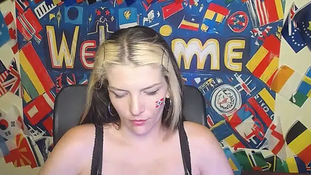 Snapshot of VanessaRey_ chatting on 07-11-26, 06:19 VanessaRey online show from 07-11-26, 06:19