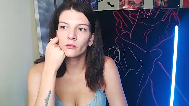 VanessaRey  online show from 10-22-25, 07:19