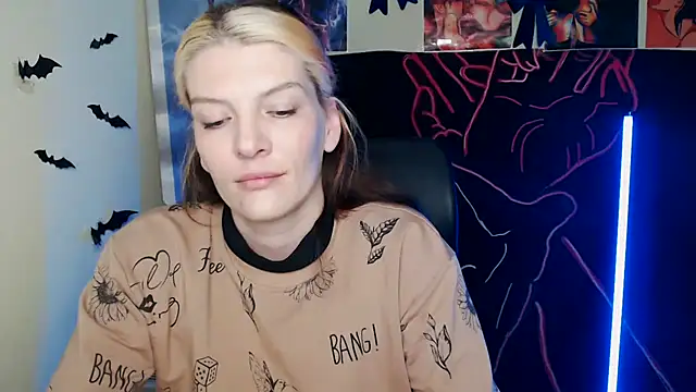 Snapshot of VanessaRey_ chatting on 04-18-26, 06:05 VanessaRey online show from 04-18-26, 06:05