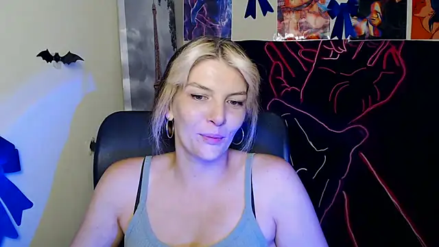 Snapshot of VanessaRey_ chatting on 07-17-26, 06:54 VanessaRey online show from 07-17-26, 06:54