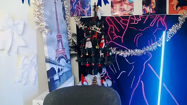 VanessaRey  online show from 12-19-25, 08:49