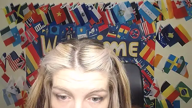 Snapshot of VanessaRey_ chatting on 06-10-26, 06:47 VanessaRey online show from 06-10-26, 06:47