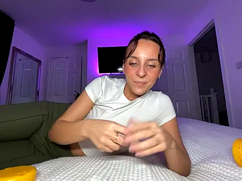 Missalex xo online show from 10-20-25, 08:42