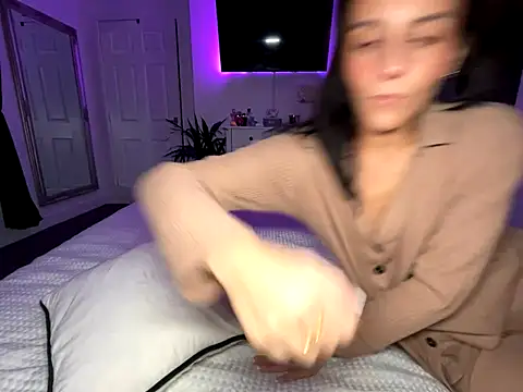 Missalex xo online show from 10-18-25, 09:06