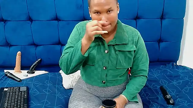 AriesCake online show from 02-13-26, 08:47