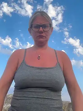 lady gloria69 online show from 06-20-26, 07:19