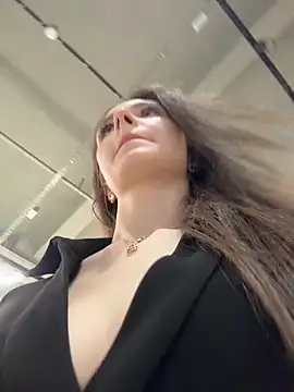 MilaBee online show from 02-19-26, 11:18