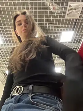 MilaBee online show from 02-28-26, 04:45