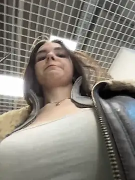 MilaBee online show from 04-04-26, 11:06