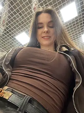 MilaBee online show from 03-28-26, 05:19