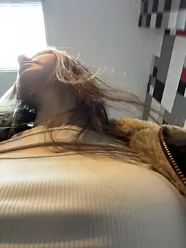 MilaBee online show from 04-07-26, 11:12