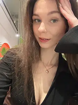 MilaBee online show from 01-18-26, 11:02