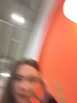 MilaBee online show from 04-19-26, 11:22