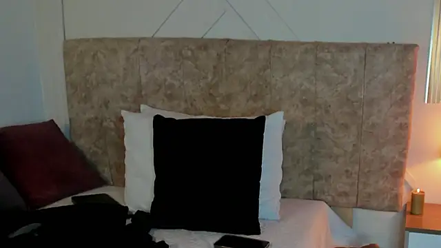 angelinarouse  online show from 01-09-26, 04:19