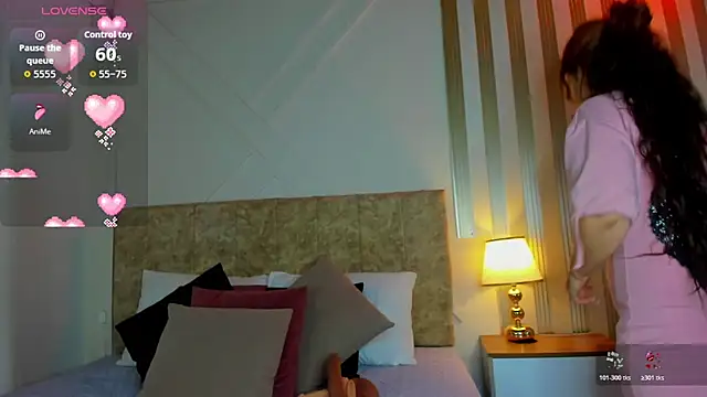 angelinarouse  online show from 10-26-25, 02:45