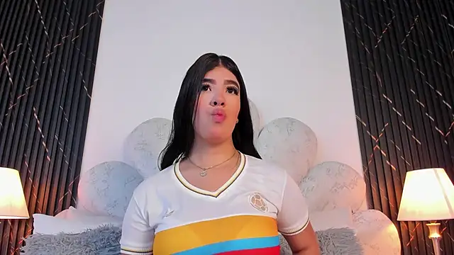 Snapshot of ValenRosse chatting on 07-03-26, 11:28 ValenRosse online show from 07-03-26, 11:28