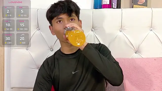 Ethan Westt online show from 11-27-25, 10:21