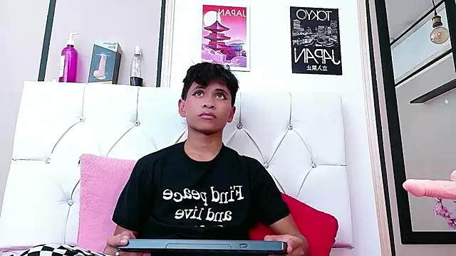 Ethan Westt online show from 02-04-26, 08:26