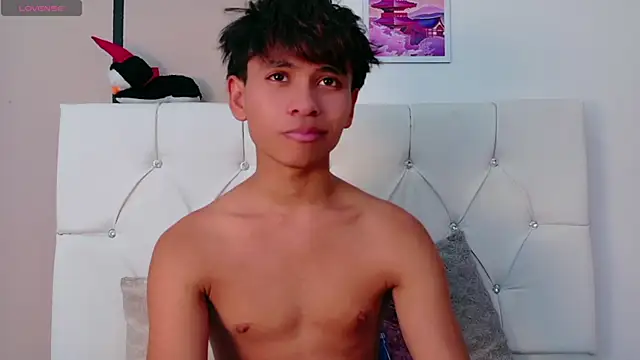 Ethan Westt online show from 05-04-26, 09:28
