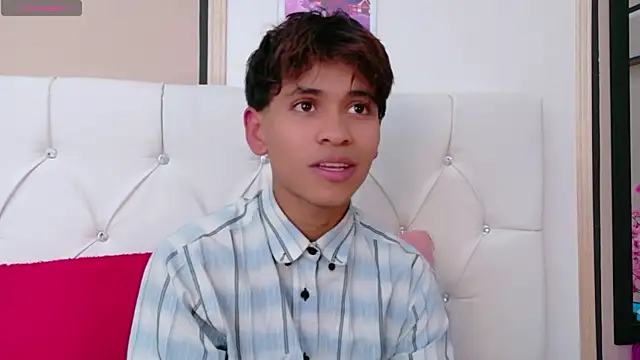 Ethan Westt online show from 04-07-26, 08:32