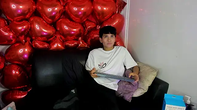 Ethan Westt online show from 02-24-26, 08:53