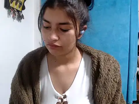 Snapshot of AlanaHotxx chatting on 10-02-25, 07:23 AlanaHotxx online show from 10-02-25, 07:23