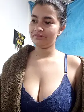 Snapshot of AlanaHotxx chatting on 09-13-25, 06:46 AlanaHotxx online show from 09-13-25, 06:46