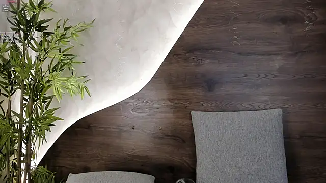 mia lacy  online show from 11-17-25, 07:29