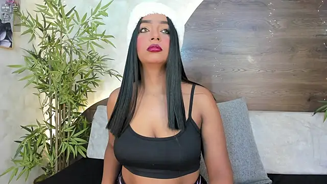 mia lacy  online show from 12-01-25, 07:59