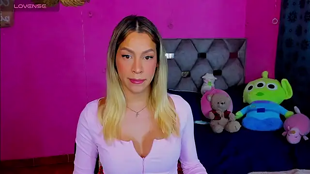 Snapshot of hanna_tss chatting on 05-22-26, 04:32 hanna tss online show from 05-22-26, 04:32