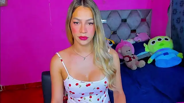 Snapshot of hanna_tss chatting on 06-15-26, 03:18 hanna tss online show from 06-15-26, 03:18