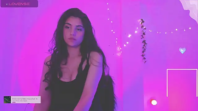 Gia Blair online show from 05-12-26, 05:08