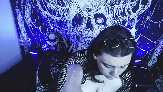 mikaskullcs online show from 04-21-26, 01:42