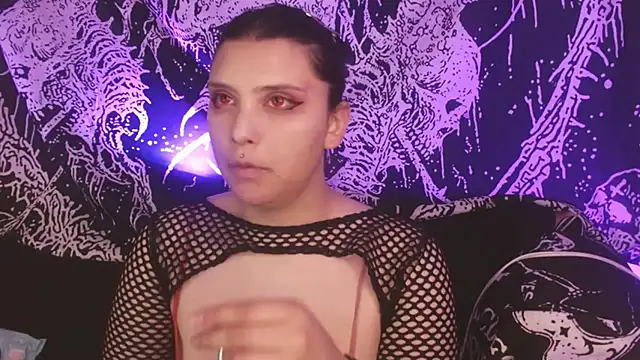 Snapshot of mikaskullcs chatting on 02-09-26, 10:30 mikaskullcs online show from 02-09-26, 10:30