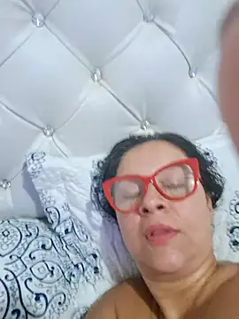 Snapshot of Amadamilf1980 chatting on 10-20-25, 04:36 Amadamilf1980 online show from 10-20-25, 04:36