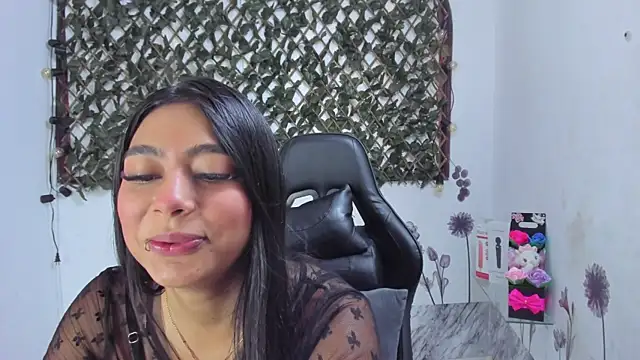 Sarahbrowm  online show from 10-21-25, 07:02