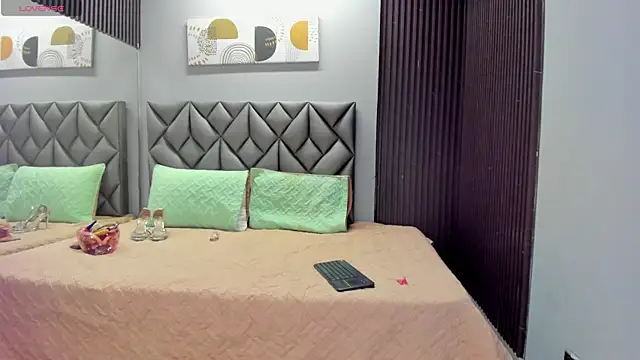 Andrew Taylor09 online show from 02-25-26, 08:30