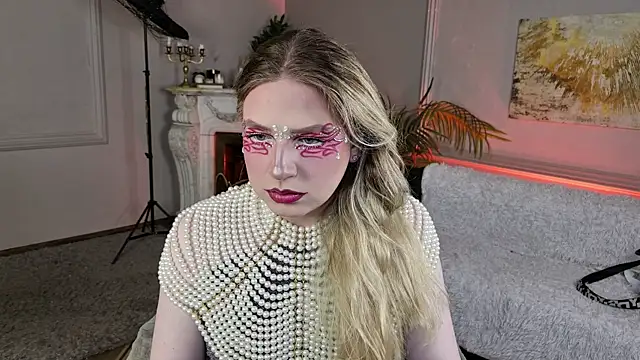 Jes Solar online show from 06-19-26, 08:58