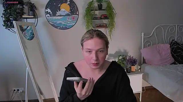 Jes Solar online show from 10-14-25, 02:28