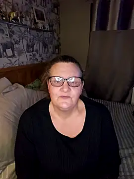 MissQueenBeex online show from 02-25-26, 08:08