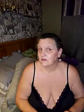 MissQueenBeex online show from 02-27-26, 08:30