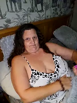 MissQueenBeex online show from 11-02-25, 01:21